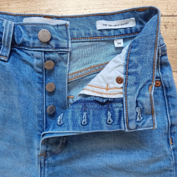 Denim Forum Aritzia Women's The '50s Arlo Short Hi-Rise Medium Wash Denim Shorts - Picture 8 of 16